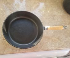 Cast Iron Frying Pan 26cm