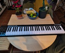 MIDI Controller - M-Audio Keystation 61 Mark III
