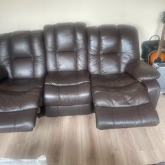 Reclining sofa and 2 armchairs