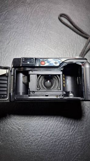 Olympus  SuperZoom 2800 Point & Shoot 35mm Film Camera READ!