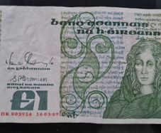 Ireland 1 pound Queen Medb 1989 Banknote