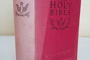 The Holy Bible: A Translation from the Latin Vulgate in the Light of the Hebrew and Greek Originals Translated by Monsignor Ronald Knox (PT249)