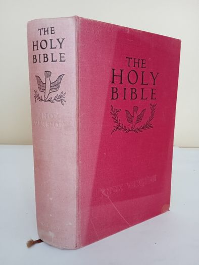 The Holy Bible: A Translation from the Latin Vulgate in the Light of the Hebrew and Greek Originals Translated by Monsignor Ronald Knox (PT249)