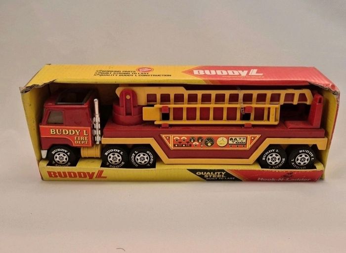 Vintage Buddy-l Hook And Ladder Fire Truck New