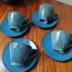 4 Coffee/Tea Cups and Saucers