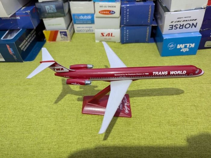 Trans World Airlines 1:200 scale model airplane, MD-83 aircraft, EI-BWD, VERY RARE