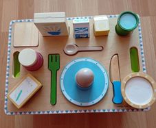 Wooden breakfast toy