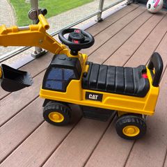 CAT Ride on Excavator