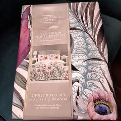 shelfs, grey white and yellow small shelves,Christmas tree skirt childrens desk chair, picture. Single duvet cover new. Small black mirrors. Bundle for 150.00