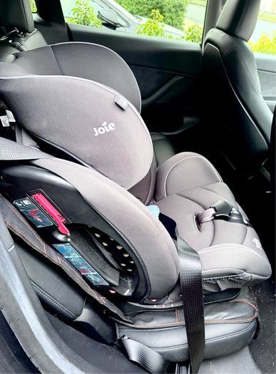Joie Stages 0+/1/2 Car Seat (From birth to 7 Years)