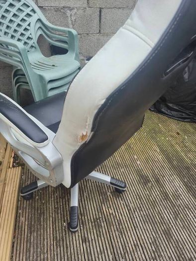 Gaming chair 4 years old