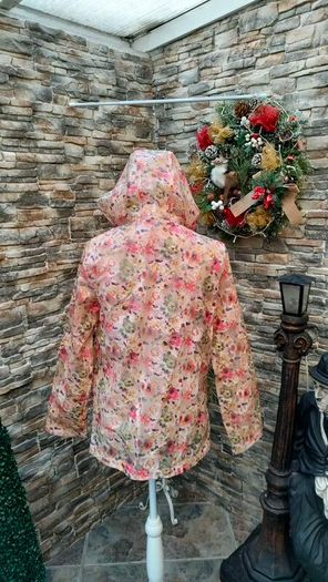 Topshop Womens Multicoloured Floral Rain Coat Size 10 Perfect for festival season