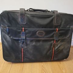 Suitcase on weels