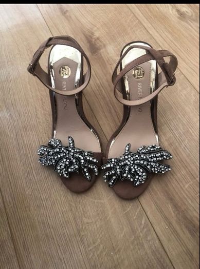 Sparkly Shoes Riner Island