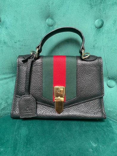black handbag