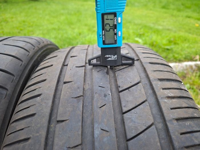 19" Vw Alloys with tyres