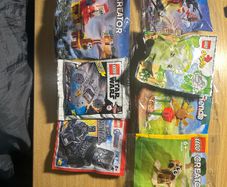 7 Lego polybags