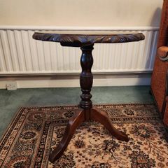 Occasional table