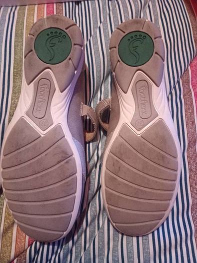 footflexx beige shoes, size 37