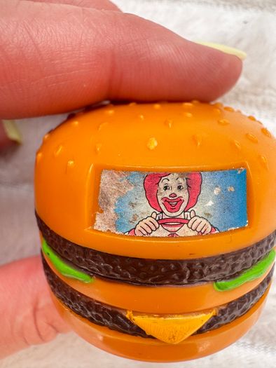 McDonalds Happy Meal Wind Up Toy Tricky Trackers 1995 Big Mac approx. 3 cm. Used Please see photos