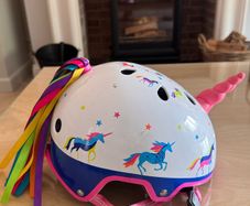 Micro unicorn helmet