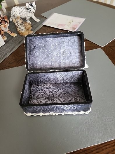 Jewellery/trinket box