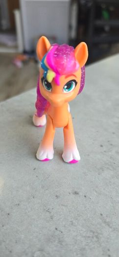 4euro Each - Select in comments - New Generation Moulded 3 inch  Figure Sparkle Glitter Hasbro Crystal Adventure MLP G5 My Little Pony