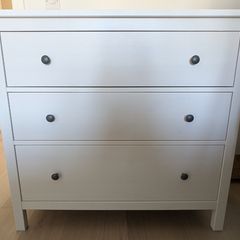 White 3-drawer chest (Ikea Hemnes)