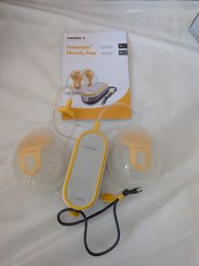 Medela Freestyl Hands-free double electric wearable pump