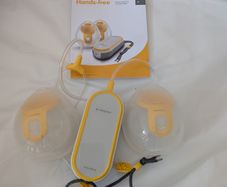 Medela Freestyl Hands-free double electric wearable pump
