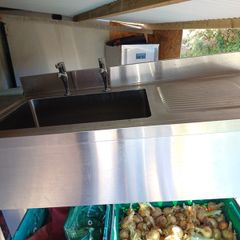Stainless steel sink