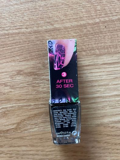 Isa Dora Graffiti Nail Top