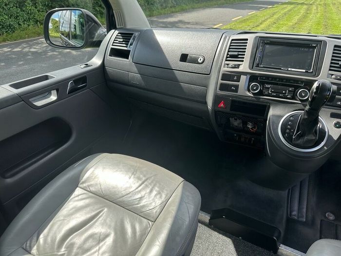 Volkswagen Caravelle 2.0 Se Tdi 5dr Automatic
