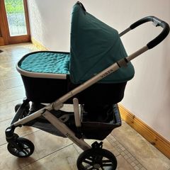 Uppababy Vista Travel System & Car Base