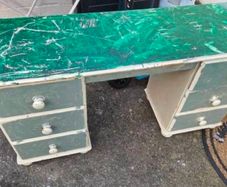 Free Dressing Table