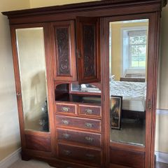 Antique Mahagony Wardrobe