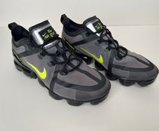 Nike Air VaporMax 2019 Black Wolf Grey Volt - EU 43/UK 8.5 - Brand New