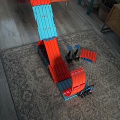 Hot Wheels Race Crate With 3 Stunts in 1