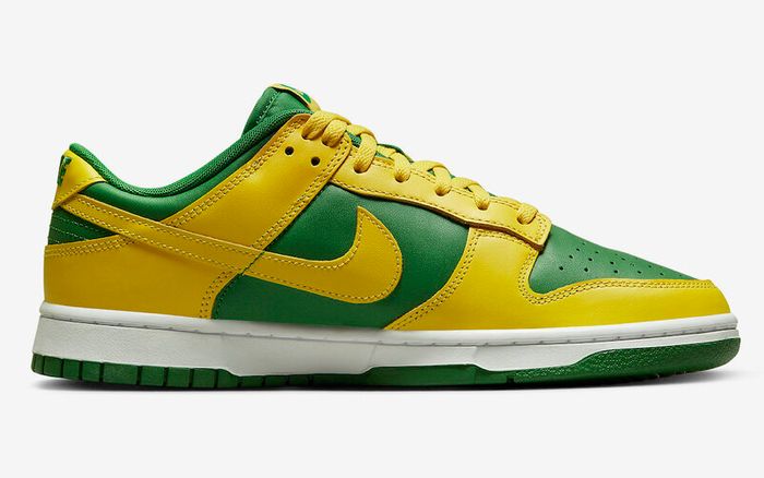 Nike Dunk Low Reverse Brazil UK 10 / US 11 DEADSTOCK