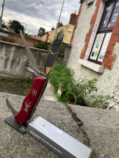 Victorinox Hunter Red Swiss Army Knife BNIB Dublin