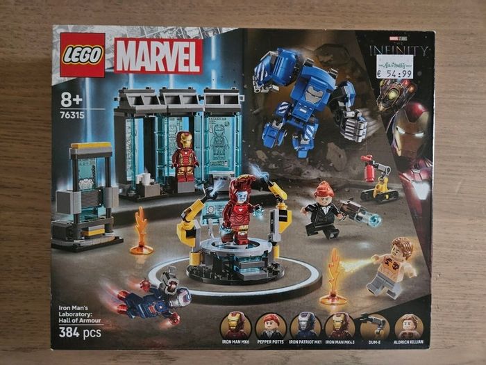 lego marvel 76315 iron man's laboratory, hall of armour