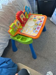 Vtech learn and draw activity desk