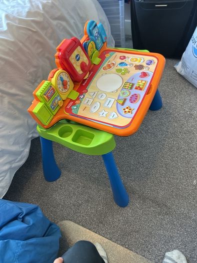 Vtech learn and draw activity desk