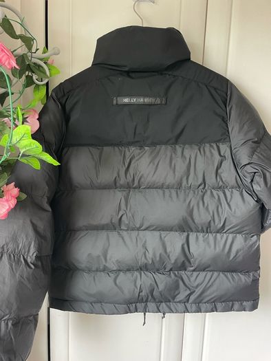 jacket black helly Hansen puffer jacket size medium