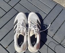 Adidas Adizero Ubersonic 5 tennis shoes