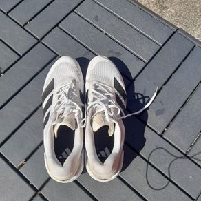 Adidas Adizero Ubersonic 5 tennis shoes