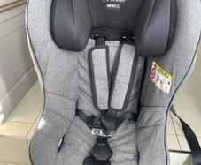 Axkid mini kid car seat