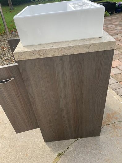 Bathroom vanity unit