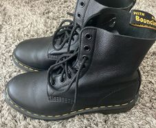 Dr Martens Pascal Womens - Size 5 - Brand New