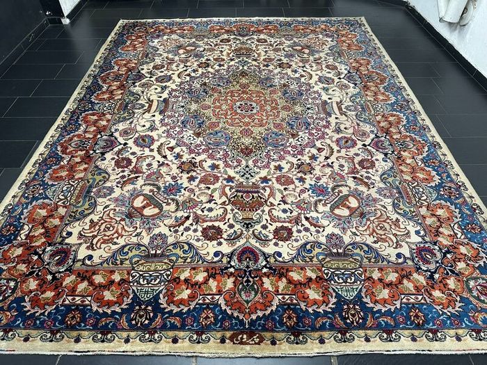 P.ersian Kasmir Rug (KaSig) ( 3.90 x 3.05cm)